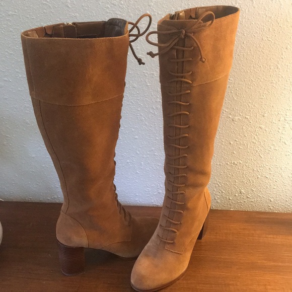 Sal’s Fifth Avenue Suede Boots - Picture 2 of 4